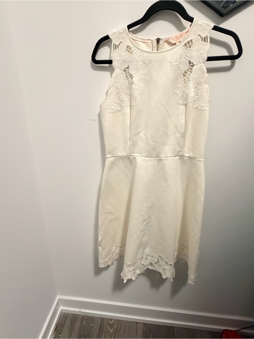 Ted Baker Women’s white Lace Trim Party Dress